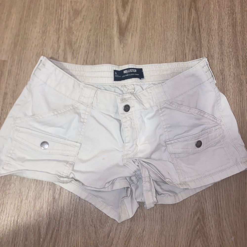 Hollister Women's Light Gray Cargo Shorts